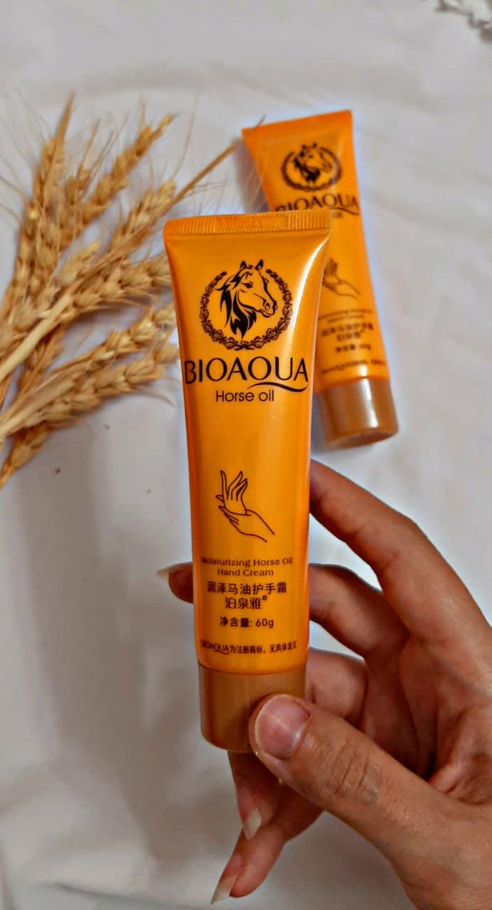 کرم مرطوب کننده دست حاوی روغن اسب بیواکوا